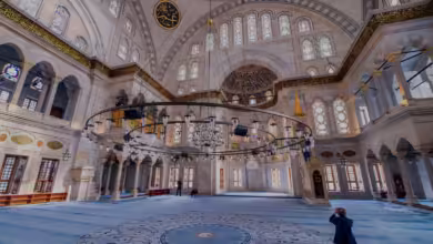 Inside the Blue Mosque in Istambul