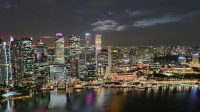 Two places where artistic lights become the protagonist of the night